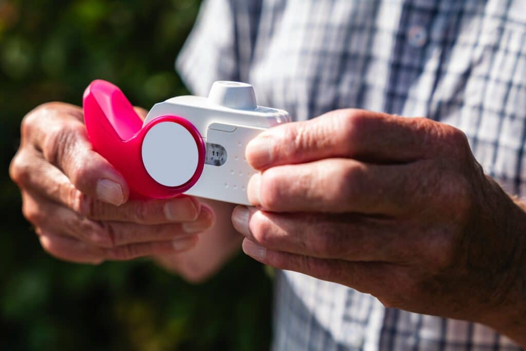 buying copd inhalers online for cost savings