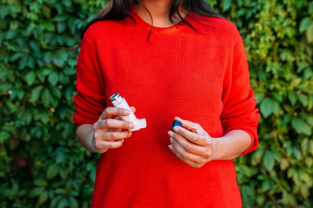 managing asthma with flovent versus spiriva